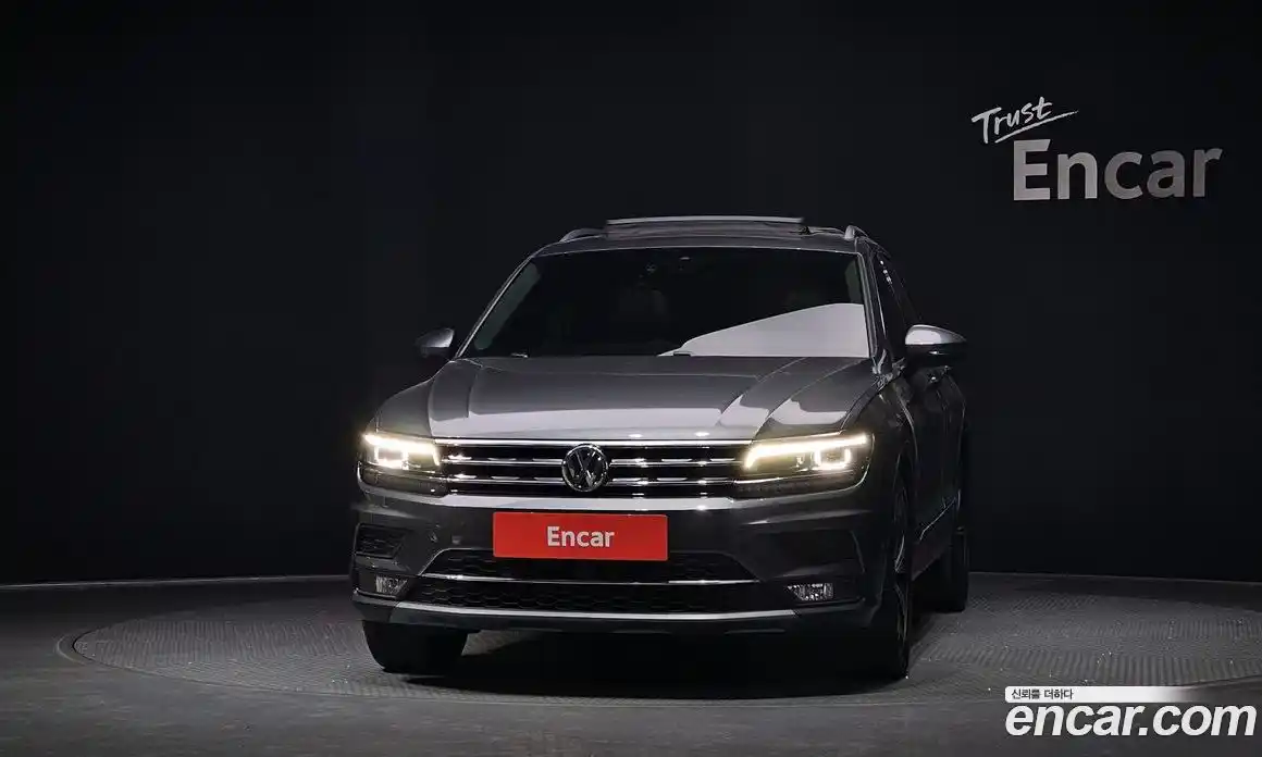 Volkswagen Tiguan 2020 2.0 Автомат в Москве № 199082, фото 3