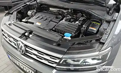 Volkswagen Tiguan 2020 2.0 Автомат в Москве № 199082, миниатюра 6