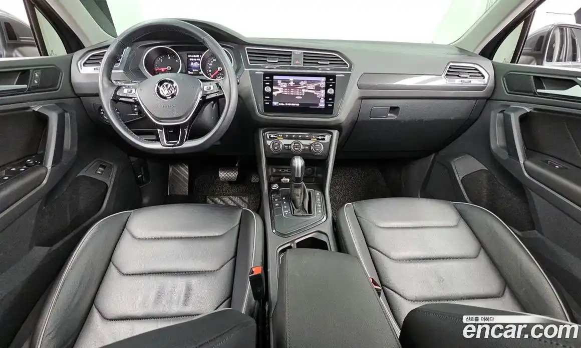 Volkswagen Tiguan 2020 2.0 Автомат в Москве № 199082, фото 7