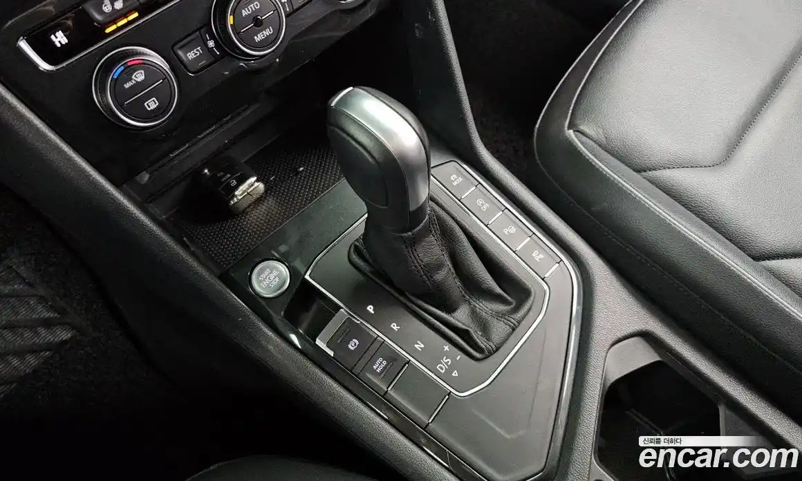 Volkswagen Tiguan 2020 2.0 Автомат в Москве № 199082, фото 9