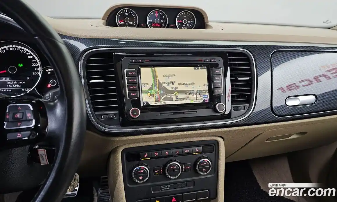 Volkswagen Beatle 2013 2.0 Автомат в Москве № 199174, фото 14