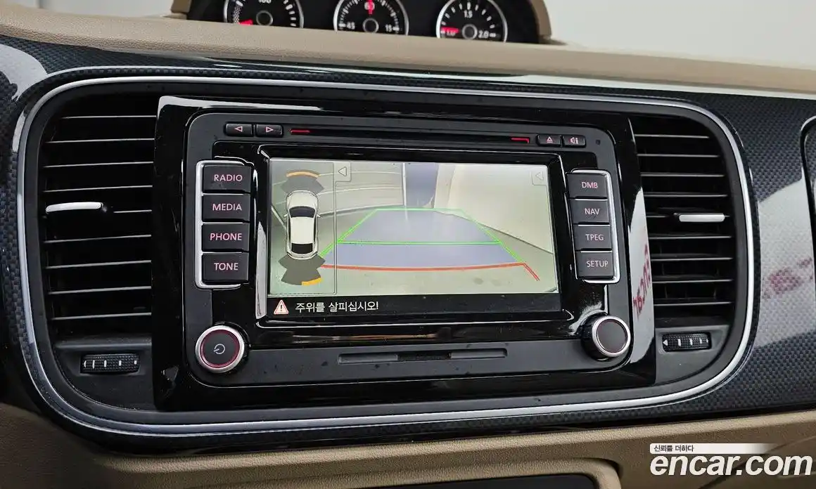 Volkswagen Beatle 2013 2.0 Автомат в Москве № 199174, фото 15