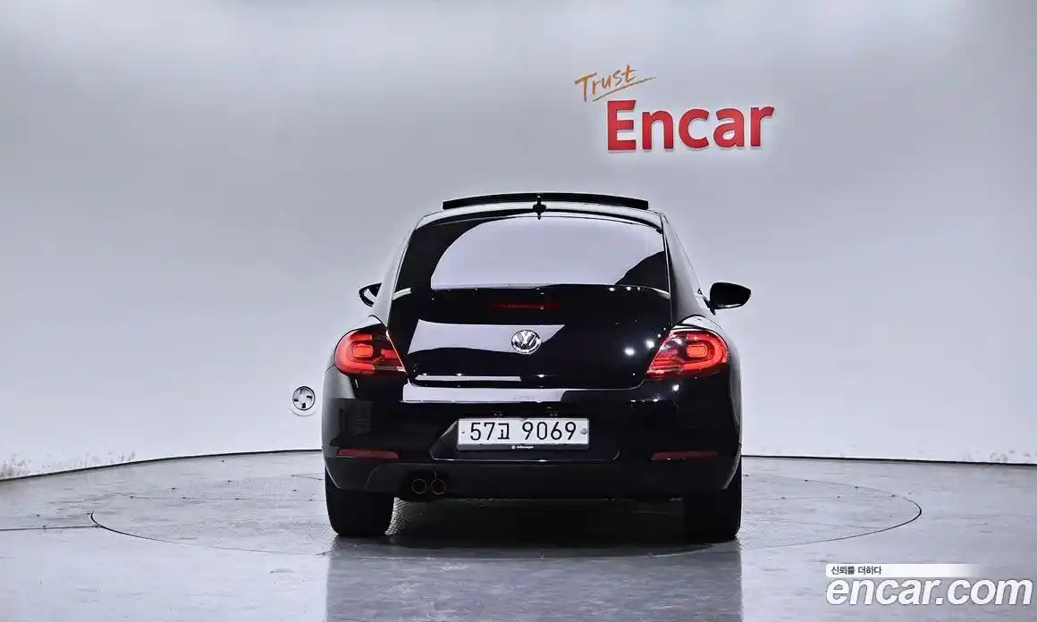 Volkswagen Beatle 2013 2.0 Автомат в Москве № 199174, фото 4