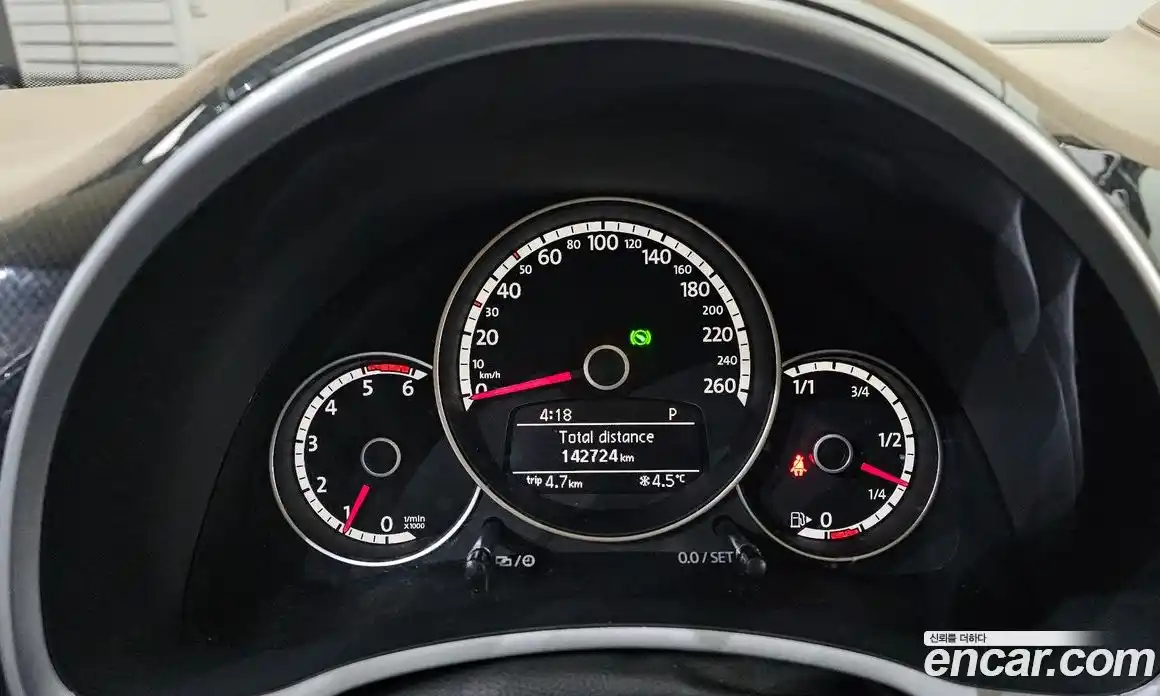 Volkswagen Beatle 2013 2.0 Автомат в Москве № 199174, фото 8