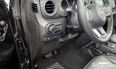 Jeep Wrangler 2022 2.0 Автомат в Москве № 199494, миниатюра 5