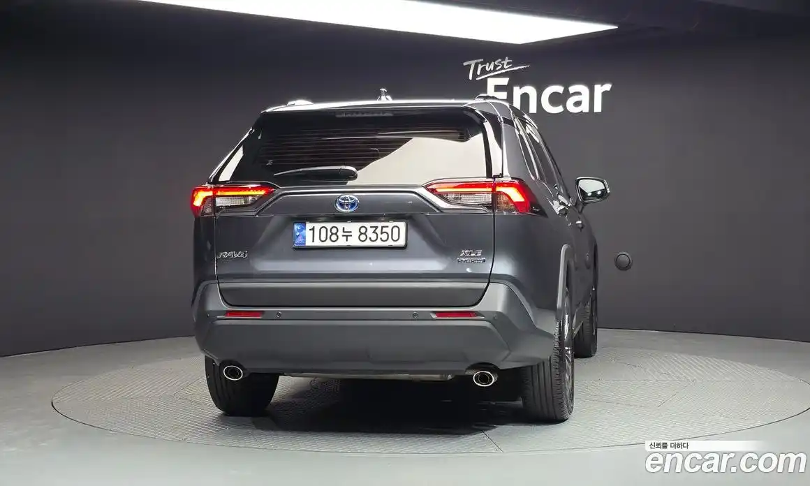 Toyota RAV4 2024 2.5 Автомат в Москве № 199534, фото 17