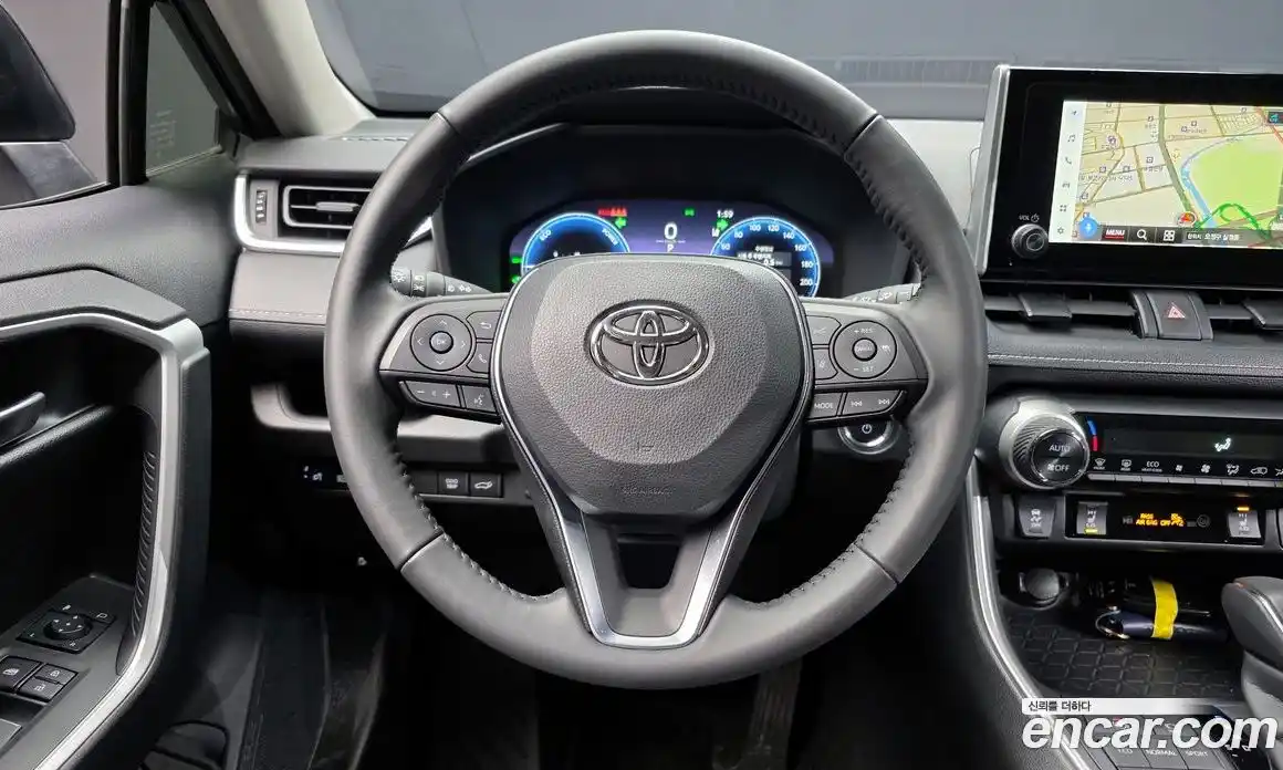 Toyota RAV4 2024 2.5 Автомат в Москве № 199534, фото 18