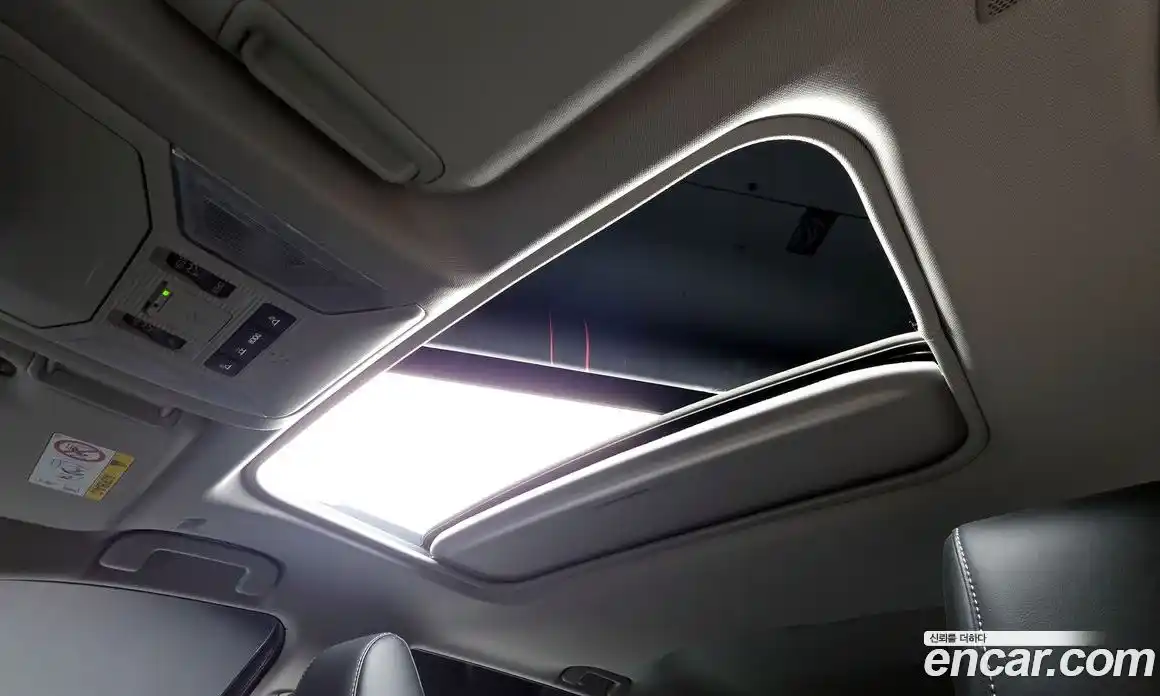 Toyota RAV4 2024 2.5 Автомат в Москве № 199534, фото 4