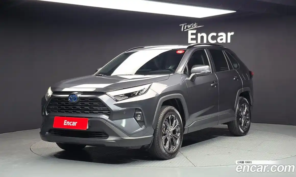 Toyota RAV4 2024 2.5 Автомат в Москве № 199534, фото 9