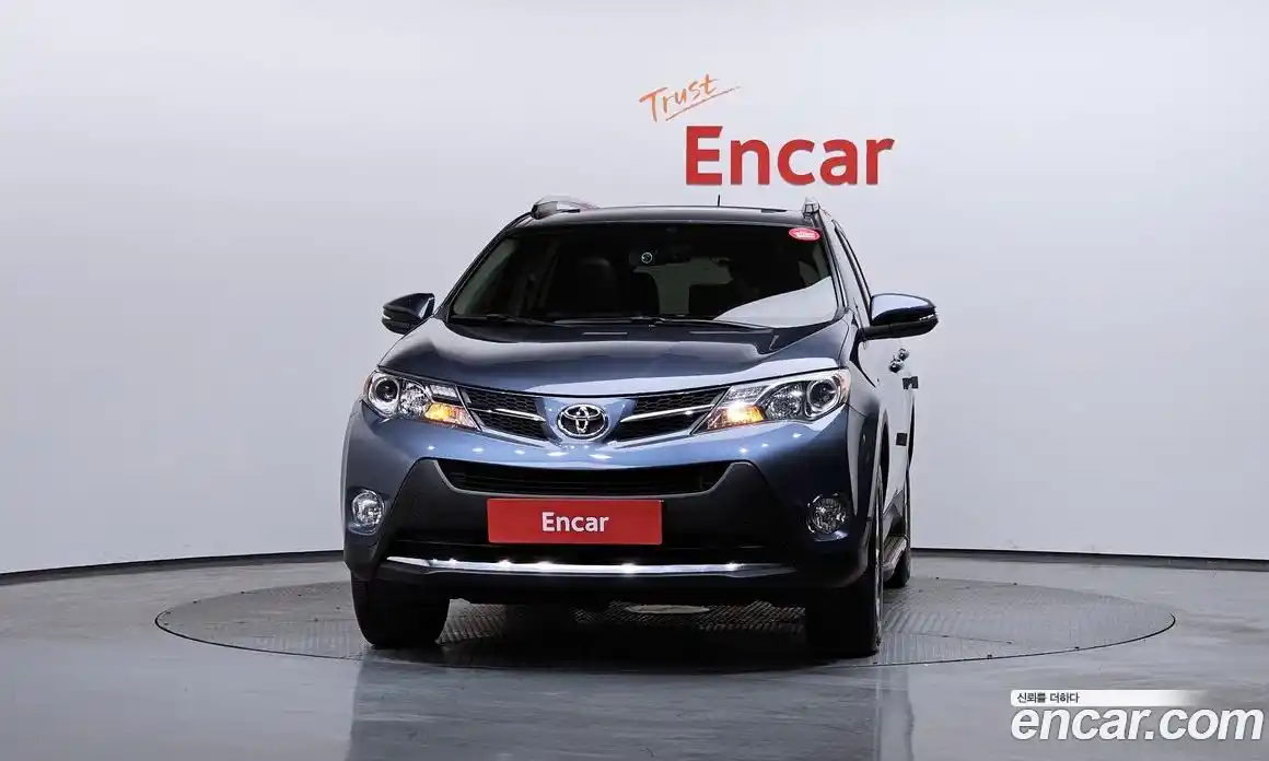 Toyota RAV4 2014 2.5 Автомат в Москве № 199692, фото 11