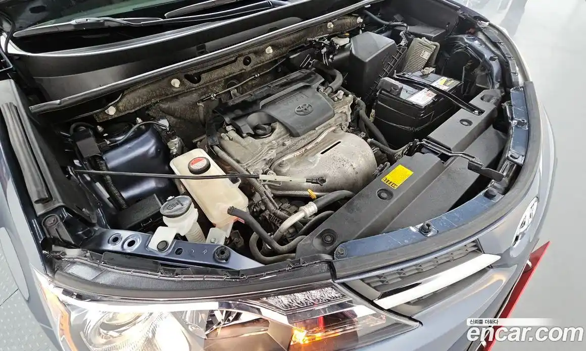 Toyota RAV4 2014 2.5 Автомат в Москве № 199692, фото 20