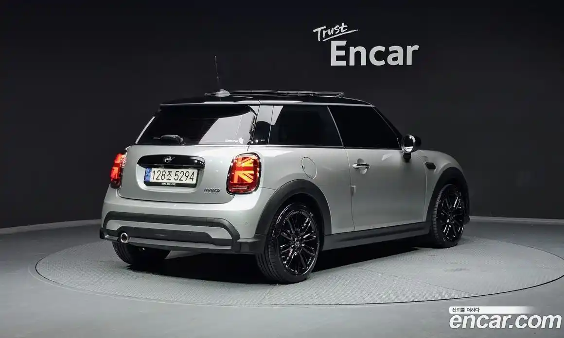 Mini Cooper 2024 1.5 Автомат в Москве № 204692, фото 15