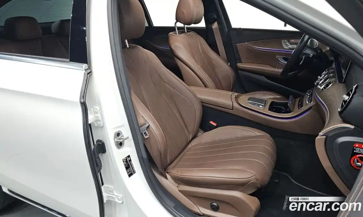 Mercedes-Benz E-Class 2022 2.0 Автомат в Москве № 206580, фото 19