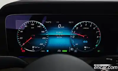 Mercedes-Benz E-Class 2022 2.0 Автомат в Москве № 206580, миниатюра 3