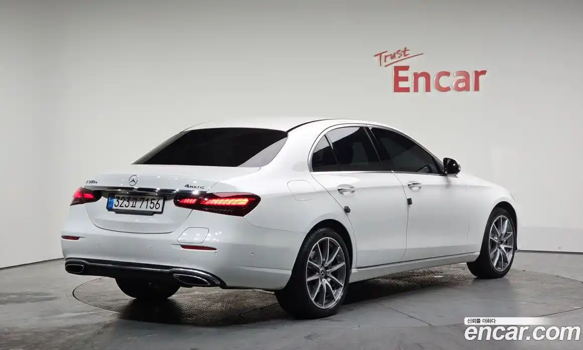 Mercedes-Benz E-Class 2022 2.0 Автомат в Москве № 206580, фото 9