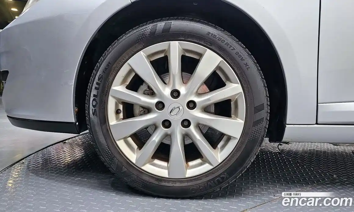 Renault SM3 2010 1.6 Автомат в Москве № 208577, фото 18