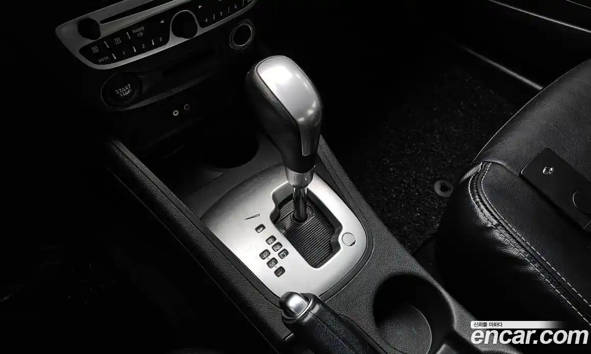 Renault SM3 2010 1.6 Автомат в Москве № 208577, фото 7