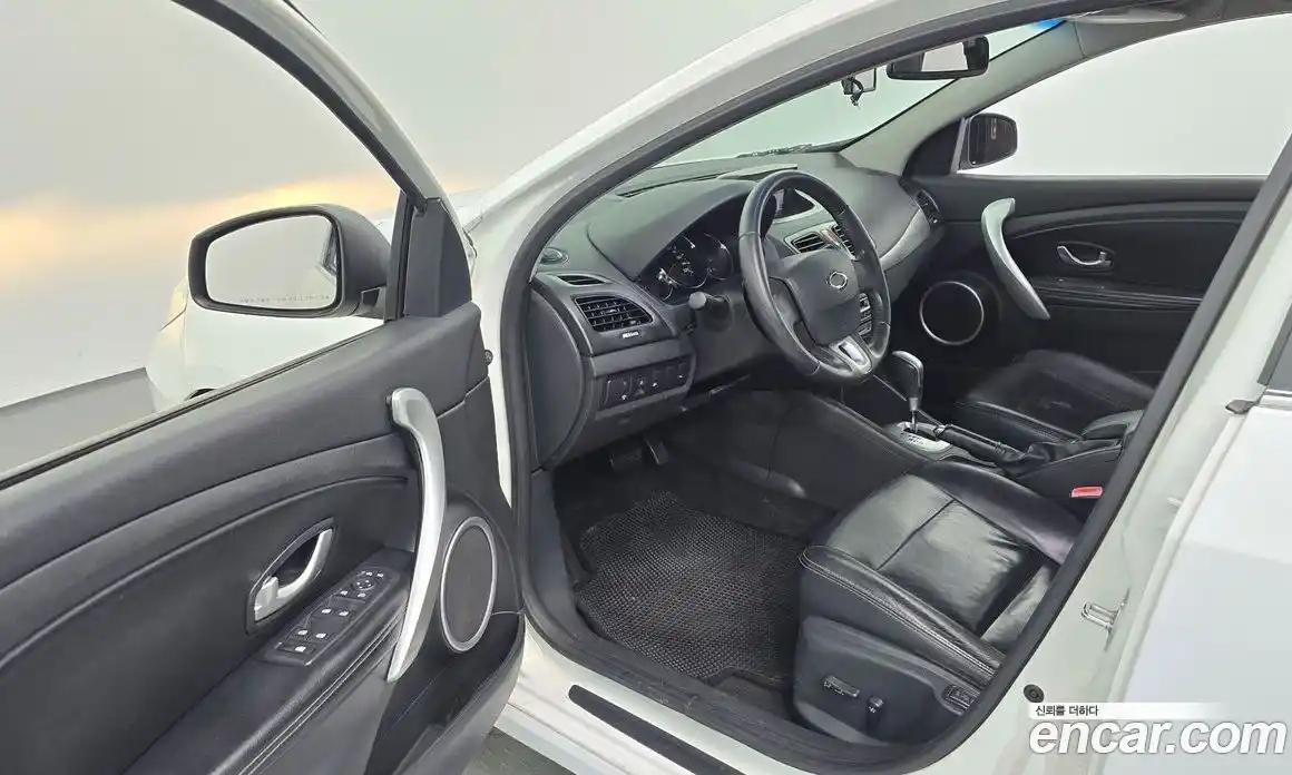 Renault SM3 2010 1.6 Автомат в Москве № 209151, фото 16