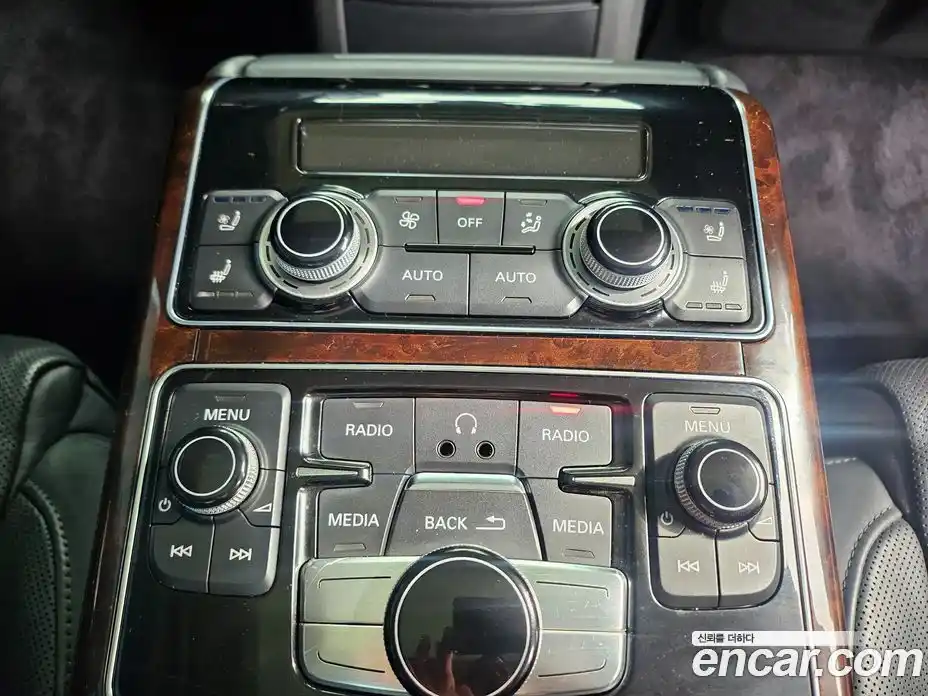 Audi A8 2015 3.0 Автомат в Москве № 212732, фото 15