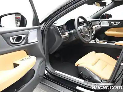 Volvo V60 2024 2.0 Автомат в Москве № 212760, миниатюра 11
