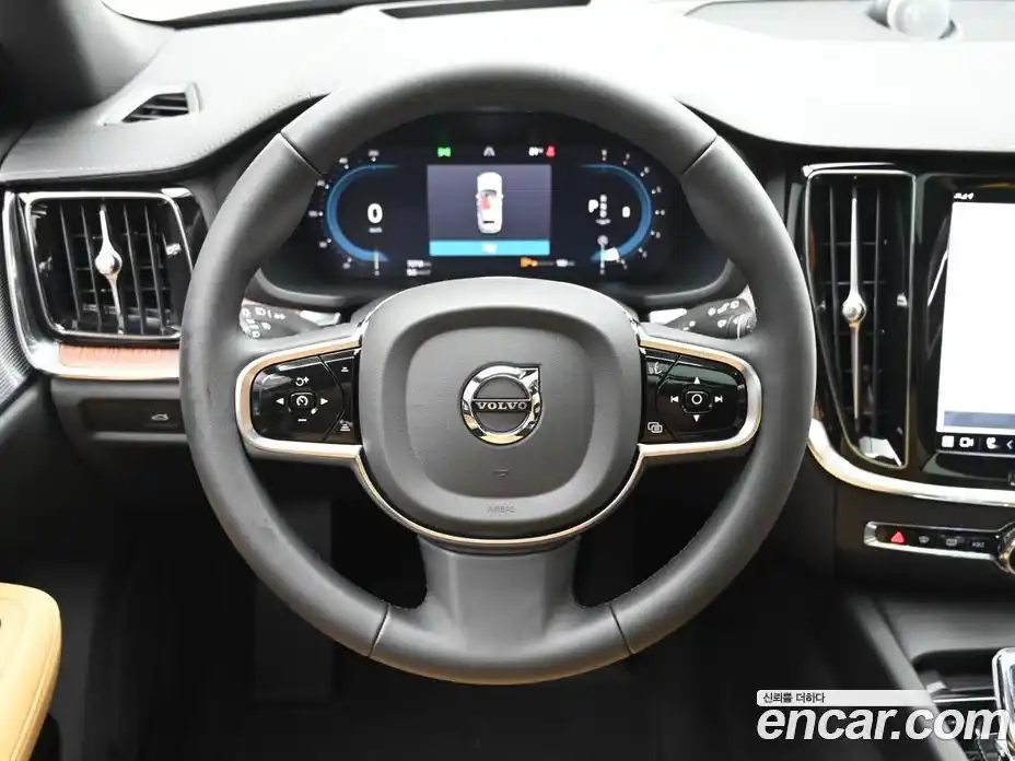 Volvo V60 2024 2.0 Автомат в Москве № 212760, фото 13