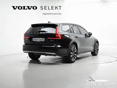 Volvo V60 2024 2.0 Автомат в Москве № 212760, миниатюра 2