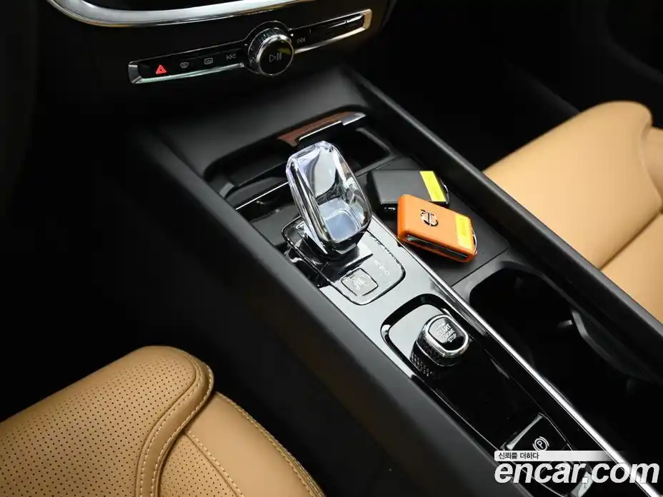 Volvo V60 2024 2.0 Автомат в Москве № 212760, фото 9