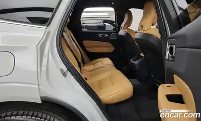 Volvo XC60 2024 2.0 Автомат в Москве № 212877, миниатюра 11