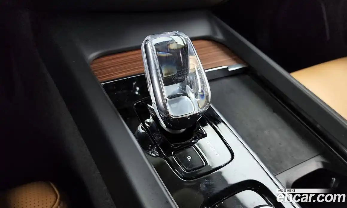 Volvo XC60 2024 2.0 Автомат в Москве № 212877, фото 10