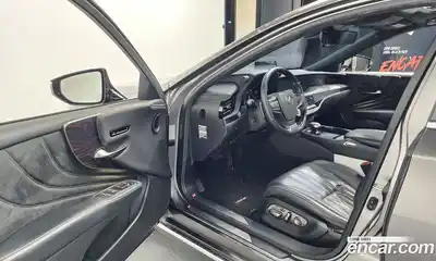 Lexus LS 2018 3.5 Автомат в Москве № 214632, миниатюра 9