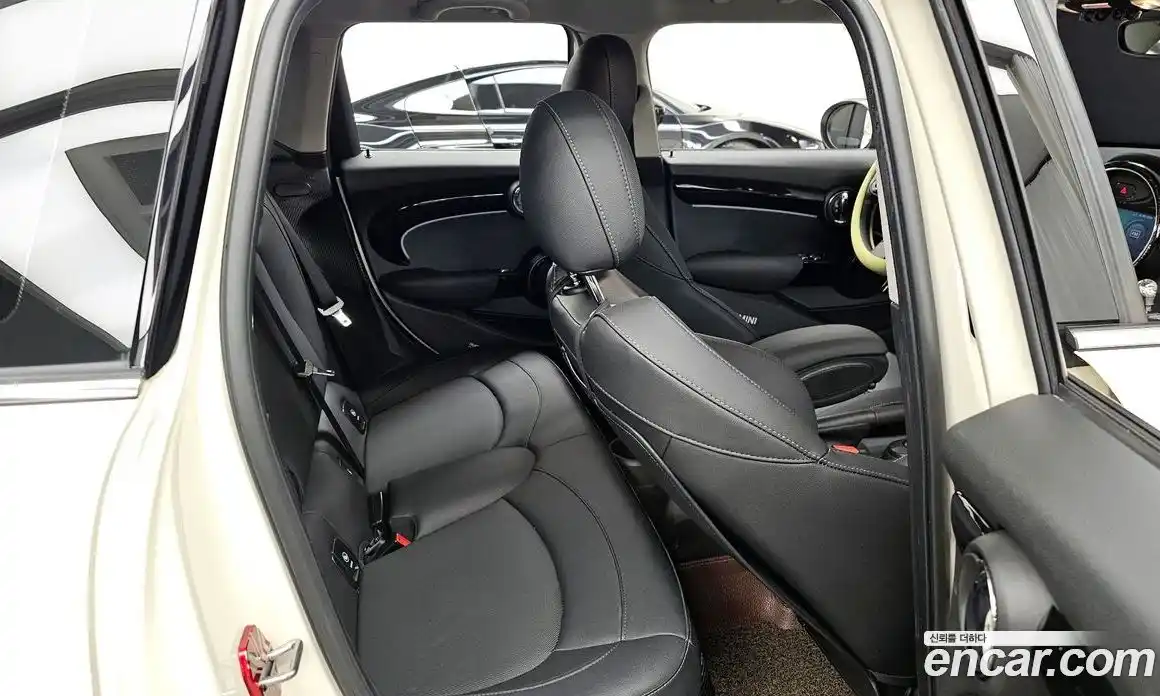 Mini Cooper 2023 1.5 Автомат в Москве № 218230, фото 12