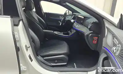 Mercedes-Benz CLS-Class 2023 3.0 Автомат в Москве № 221992, миниатюра 12