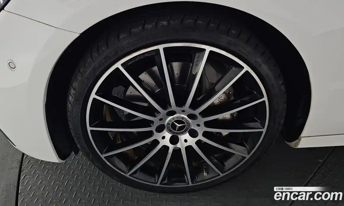 Mercedes-Benz E-Class 2023 2.0 Автомат в Москве № 223253, фото 14