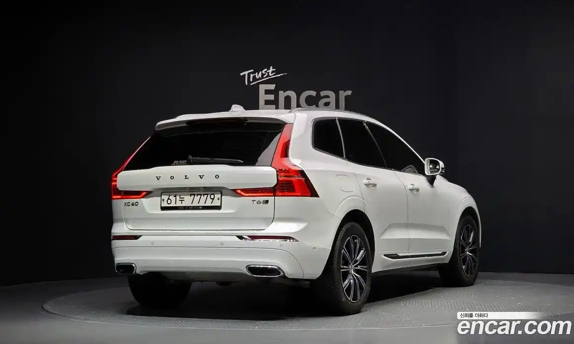 Volvo XC60 2018 2.0 Автомат в Москве № 230660, фото 18