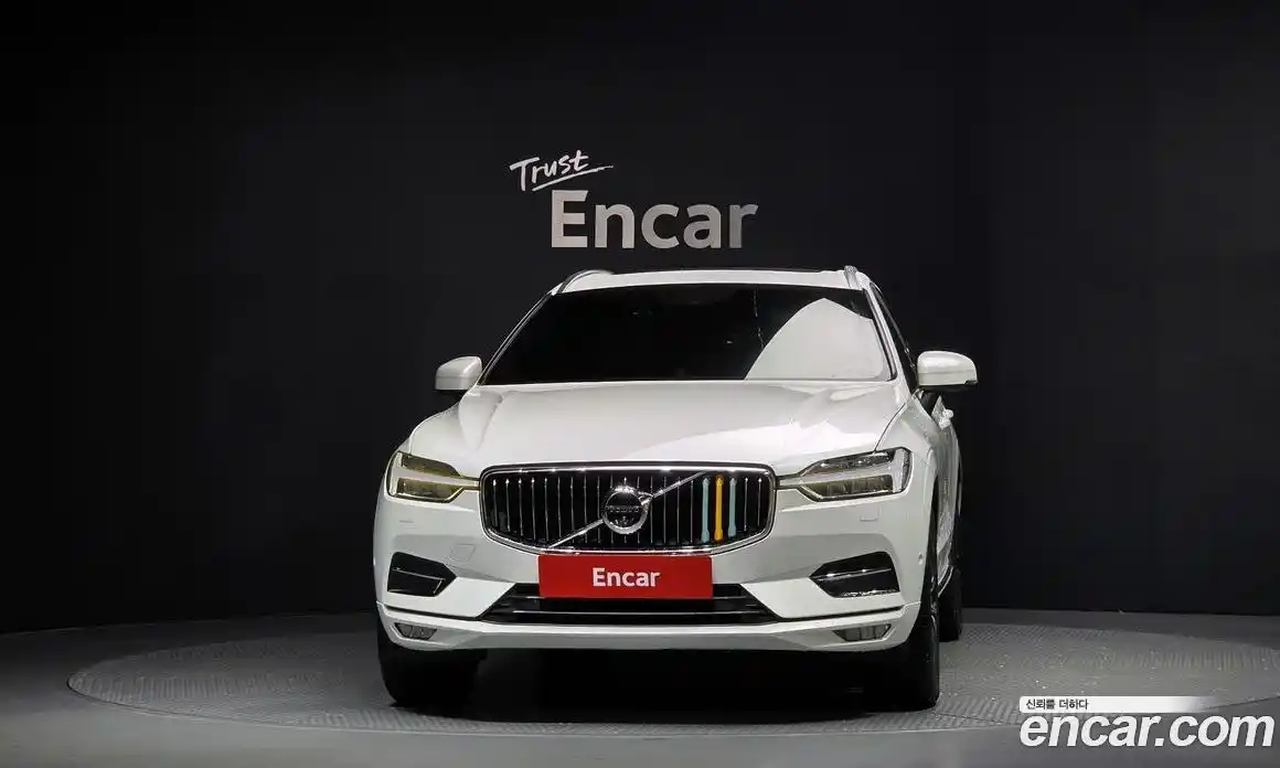 Volvo XC60 2018 2.0 Автомат в Москве № 230660, фото 4