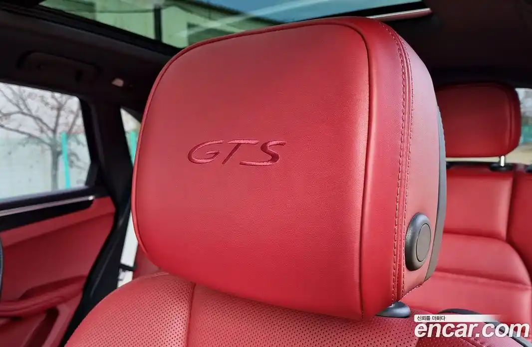 Porsche Macan 2023 2.9 Автомат в Москве № 231040, фото 13