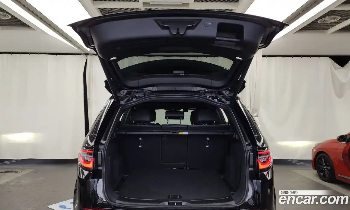 Land Rover Discovery Sport 2024 2.0 Автомат в Москве № 231128, фото 20