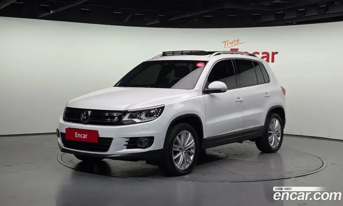 Volkswagen Tiguan 2015 2.0 Автомат в Москве № 232212, фото 12