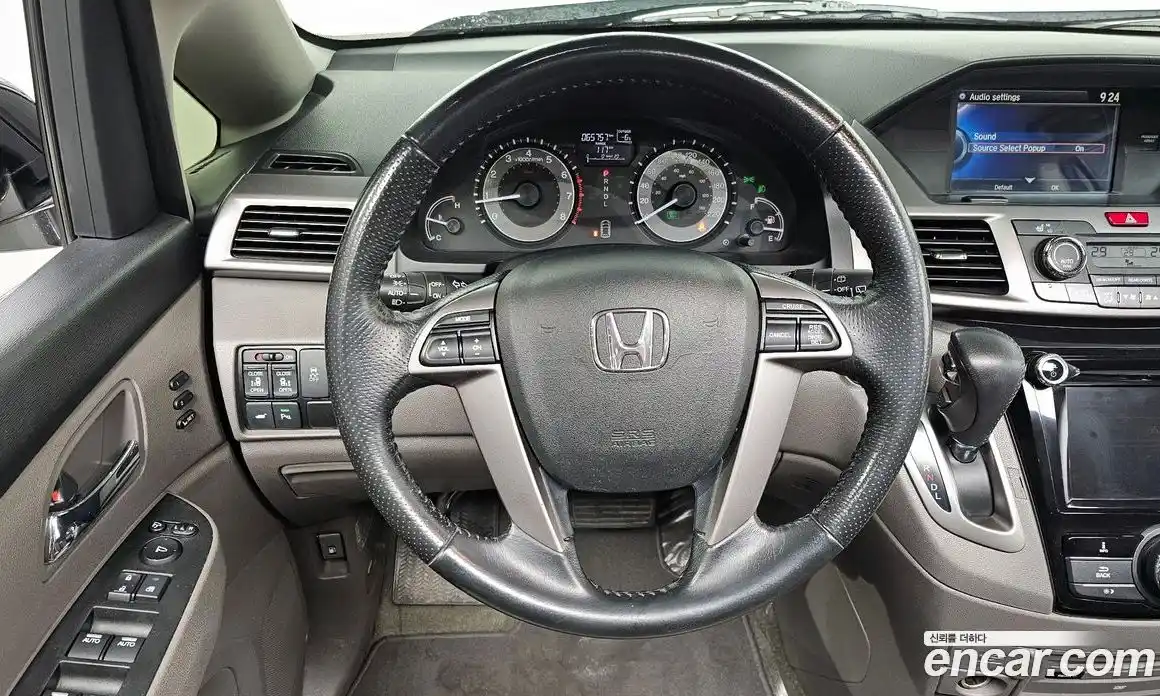 Honda Odyssey 2016 3.5 Автомат в Москве № 232858, фото 13