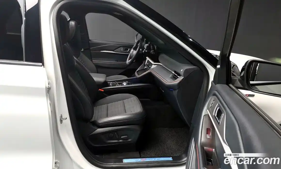 Ford Explorer 2025 2.3 Автомат в Москве № 233198, фото 11