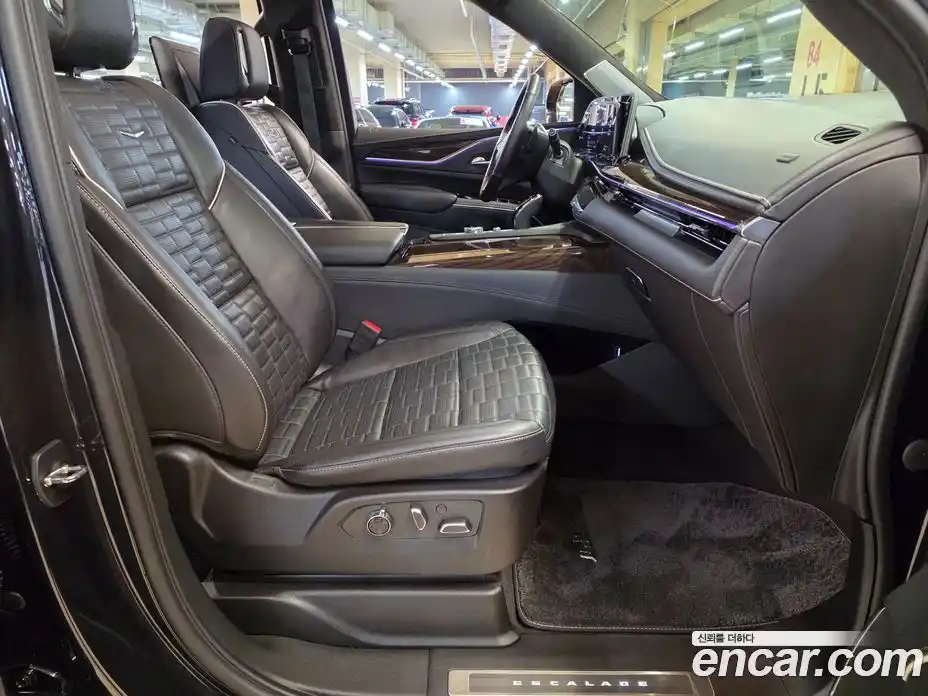 Cadillac Escalade 2023 6.2 Автомат в Москве № 256391, фото 15