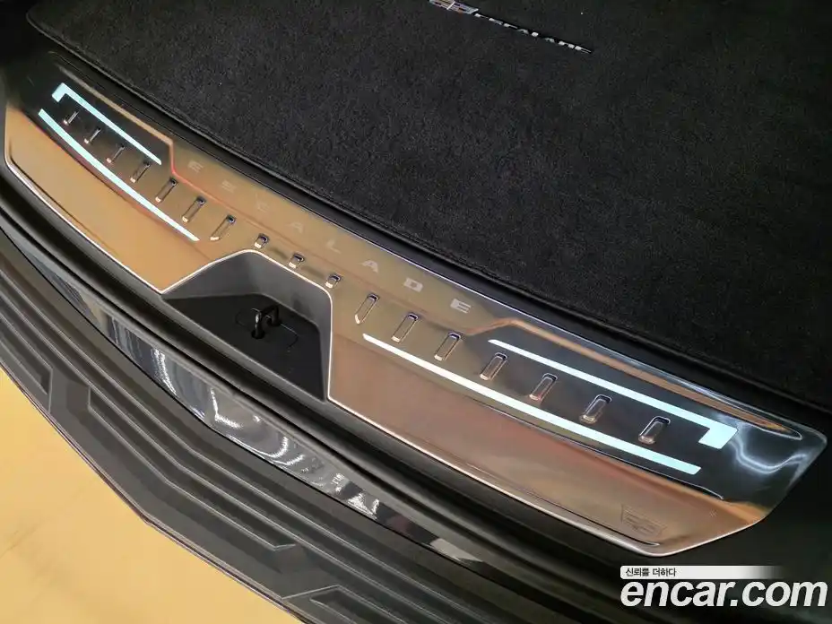 Cadillac Escalade 2023 6.2 Автомат в Москве № 256391, фото 19