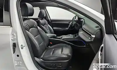 Hyundai Grandeur 2023 2.5 Автомат в Москве № 282346, миниатюра 4