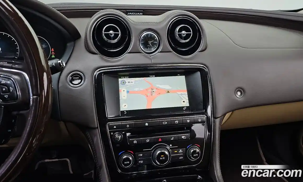 Jaguar XJ 2016 3.0 Автомат в Москве № 283742, фото 14