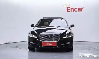 Jaguar XJ 2016 3.0 Автомат в Москве № 283742, миниатюра 3