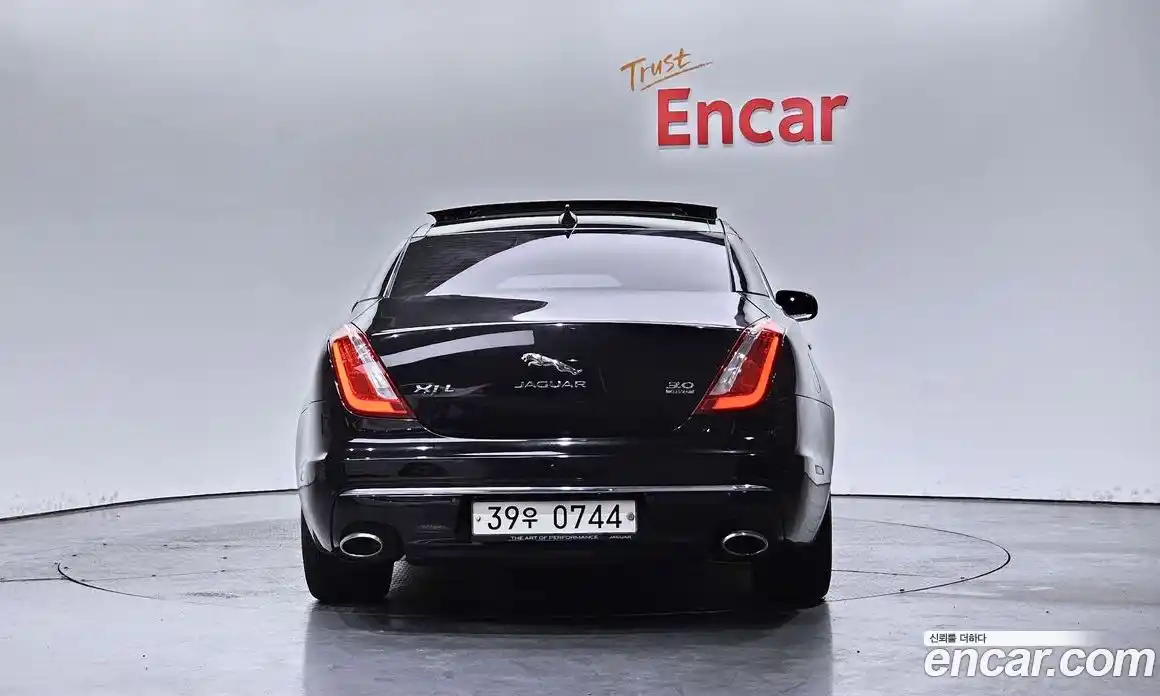 Jaguar XJ 2016 3.0 Автомат в Москве № 283742, фото 4