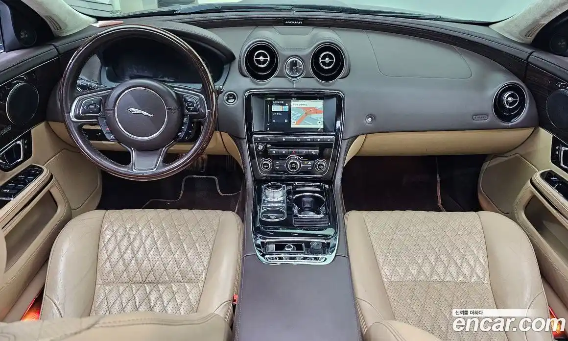 Jaguar XJ 2016 3.0 Автомат в Москве № 283742, фото 7