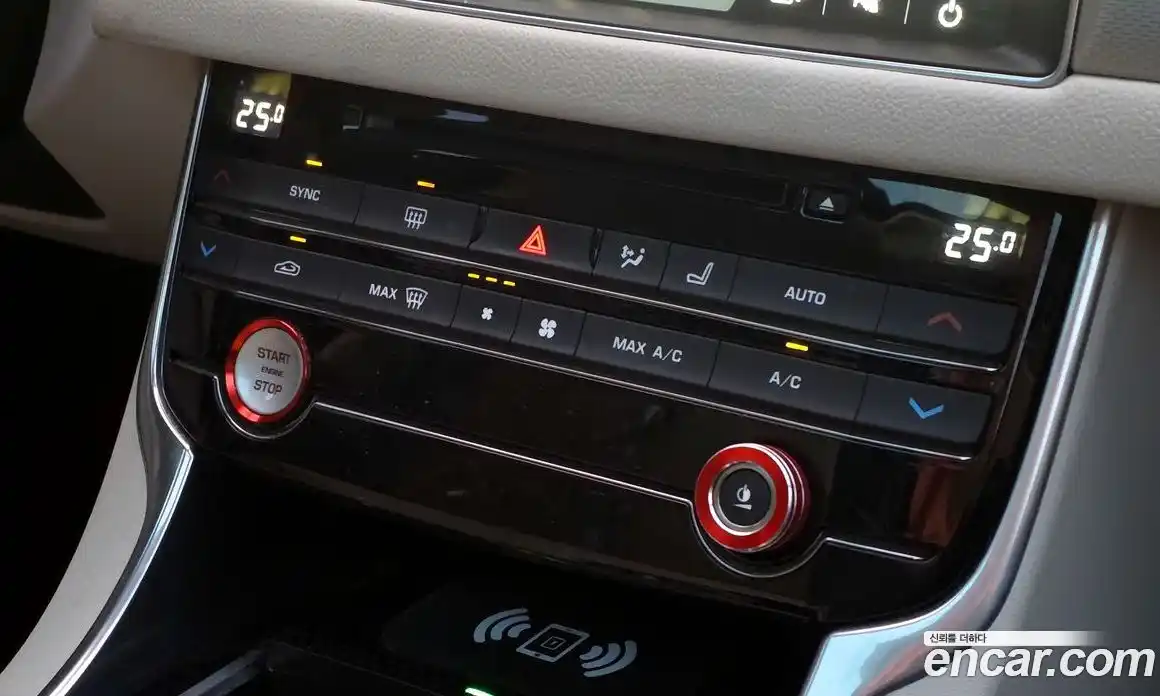 Jaguar XF 2017 2.0 Автомат в Москве № 283756, фото 16