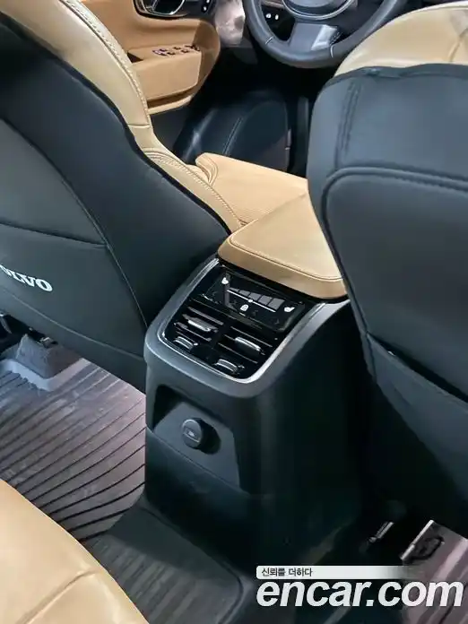 Volvo XC90 2023 2.0 Автомат в Москве № 293872, фото 18