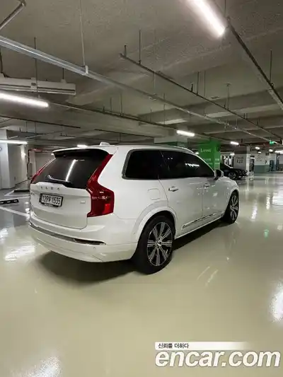 Volvo XC90 2023 2.0 Автомат в Москве № 293872, миниатюра 2